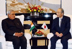 Vajpayee, Shiokawa agree to strengthen economic ties